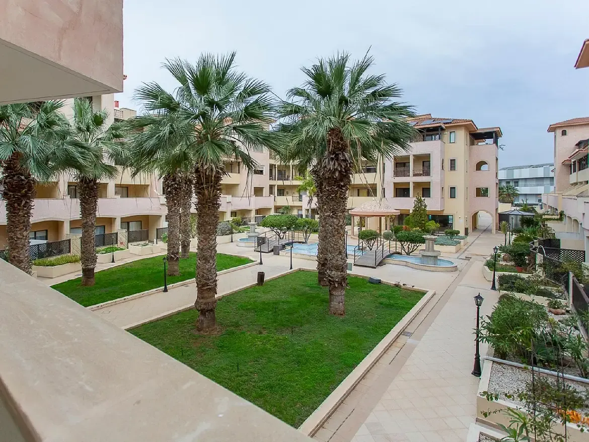 Dom szeregowy z dwiema sypialniami na sprzedaż – Kato Paphos
